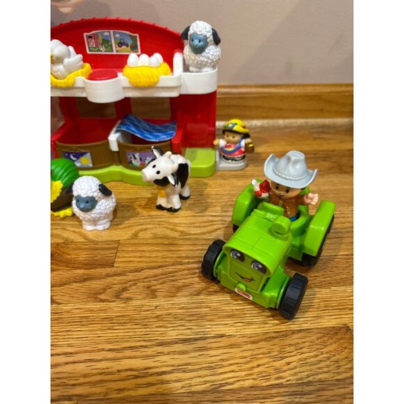 Fisher-Price Little People Farm Toy Playset With Smart Stages Learning Content - Picture 6 of 10